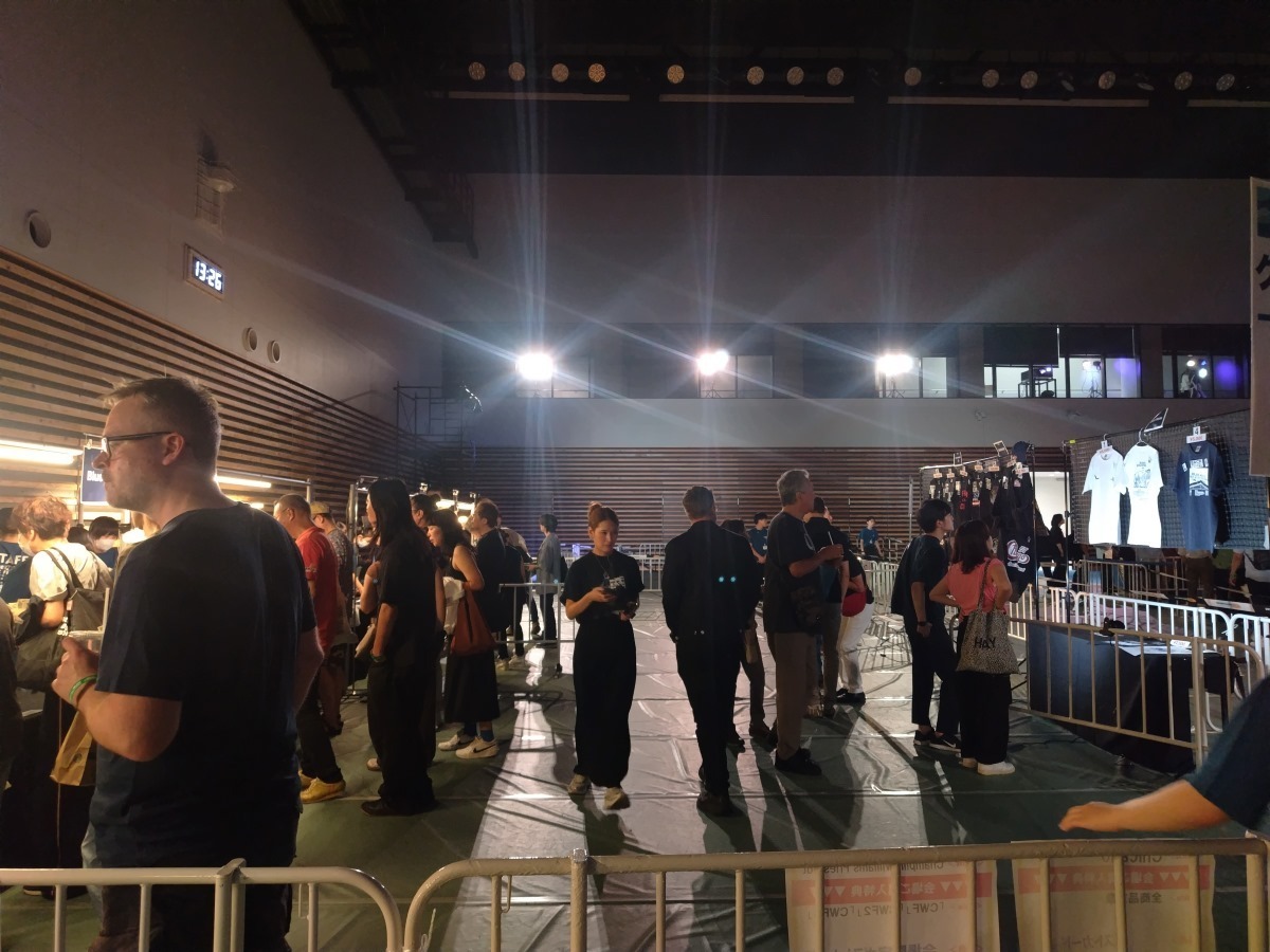 merch_sales_area